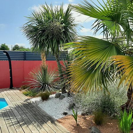 Studio Independant Chez L'Habitant Avec Piscine Et Cuisine Exterieures Ла Рошел Екстериор снимка