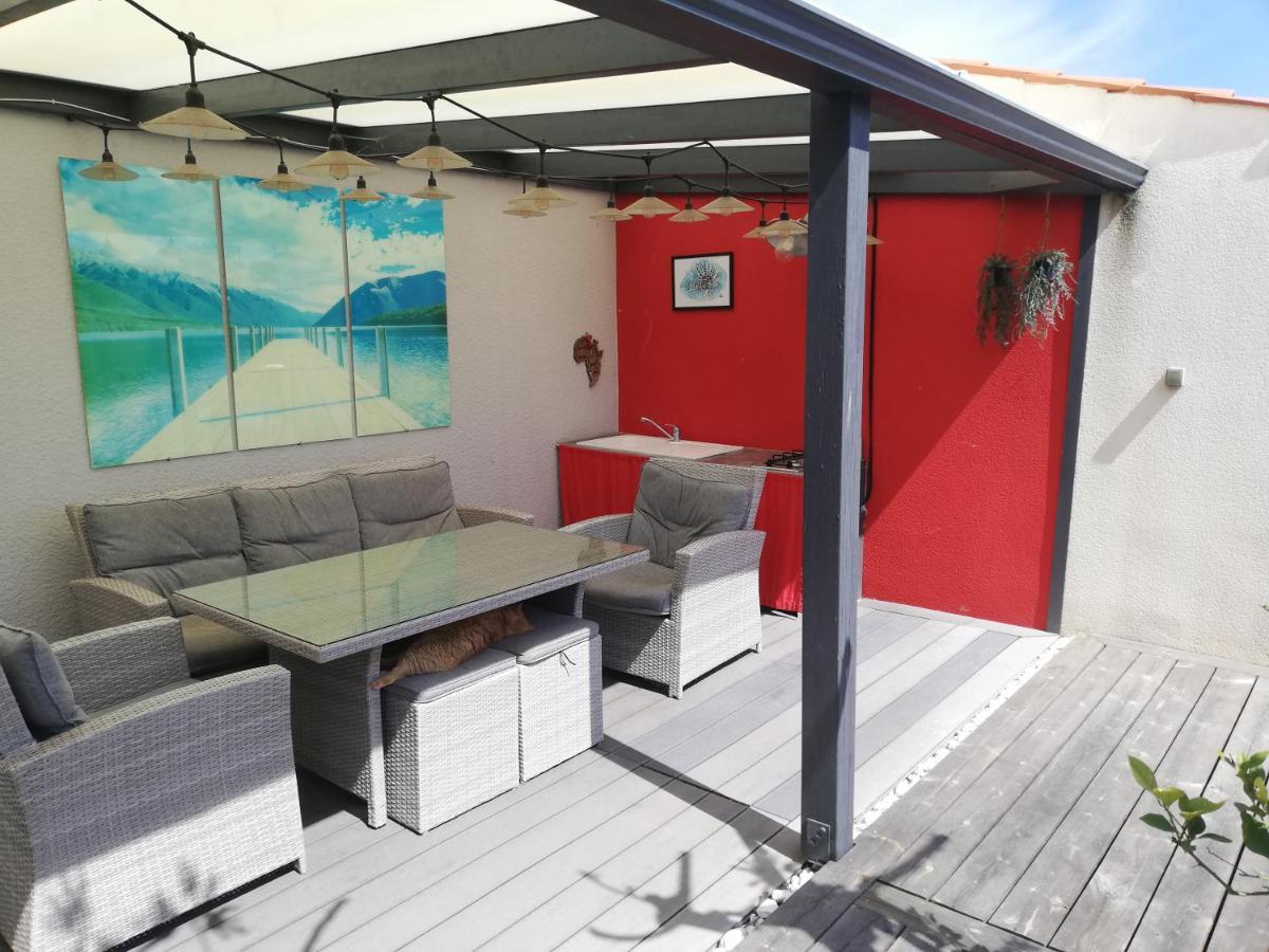 Studio Independant Chez L'Habitant Avec Piscine Et Cuisine Exterieures Ла Рошел Екстериор снимка