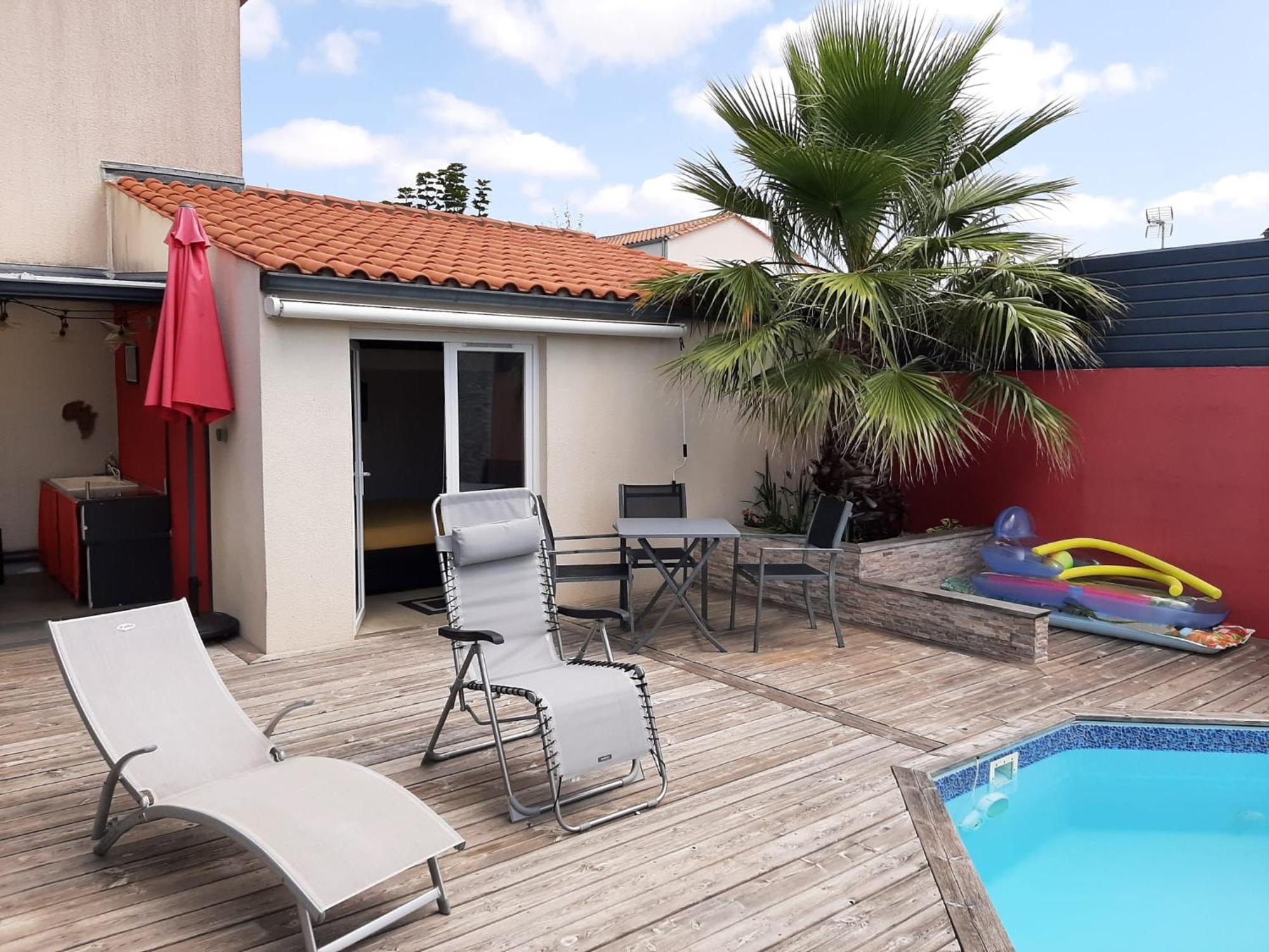 Studio Independant Chez L'Habitant Avec Piscine Et Cuisine Exterieures Ла Рошел Екстериор снимка
